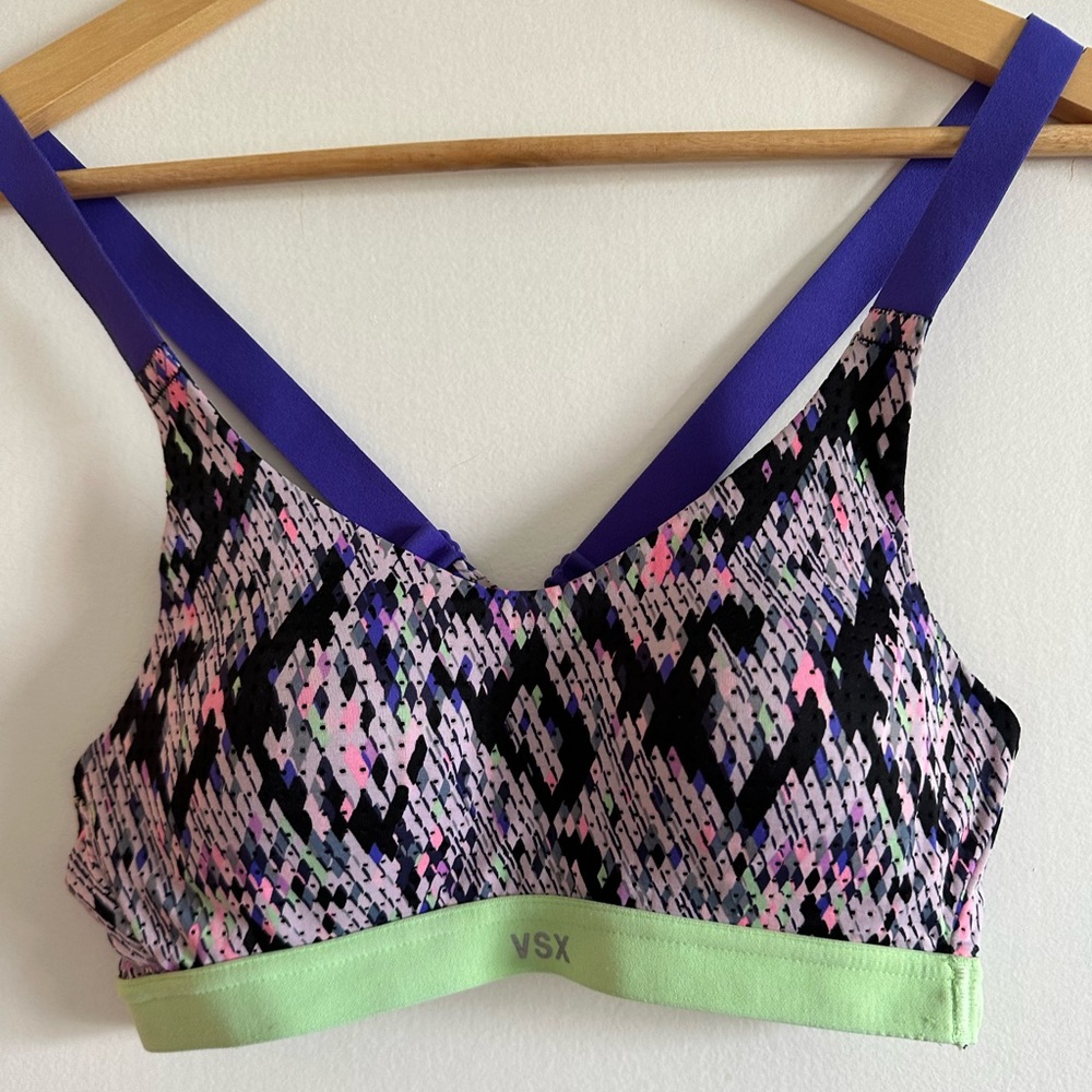 Victoria’s Secret VSX Sport Athletic Crossback Adjustable Strap Sports Bra - Picture 2 of 6